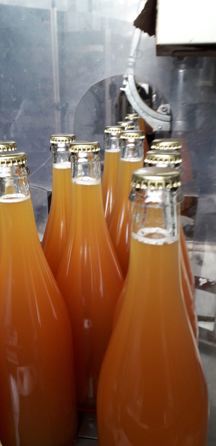 Jus De Pomme Bio La Cidrerie De La Baie Cidre Fermier Et Ferme